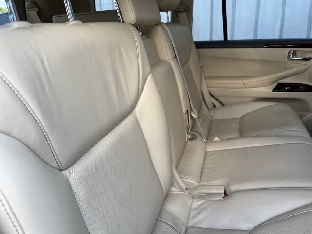 Used 2014 Lexus LX 570 4WD w/ Luxury Package image 48