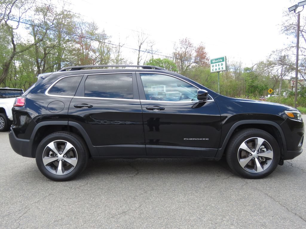 Used 2022 Jeep Cherokee Limited AWD/4WD image 4