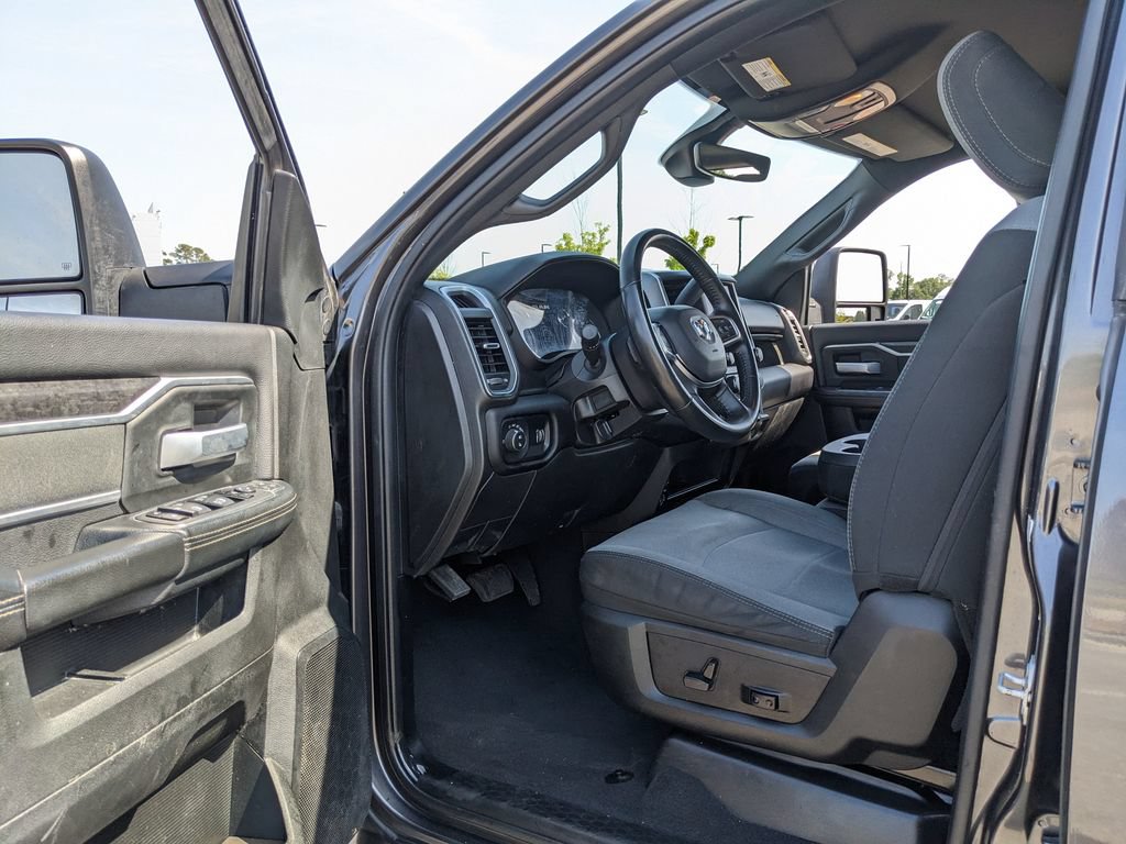 Used 2024 RAM 2500 Big Horn AWD/4WD image 33
