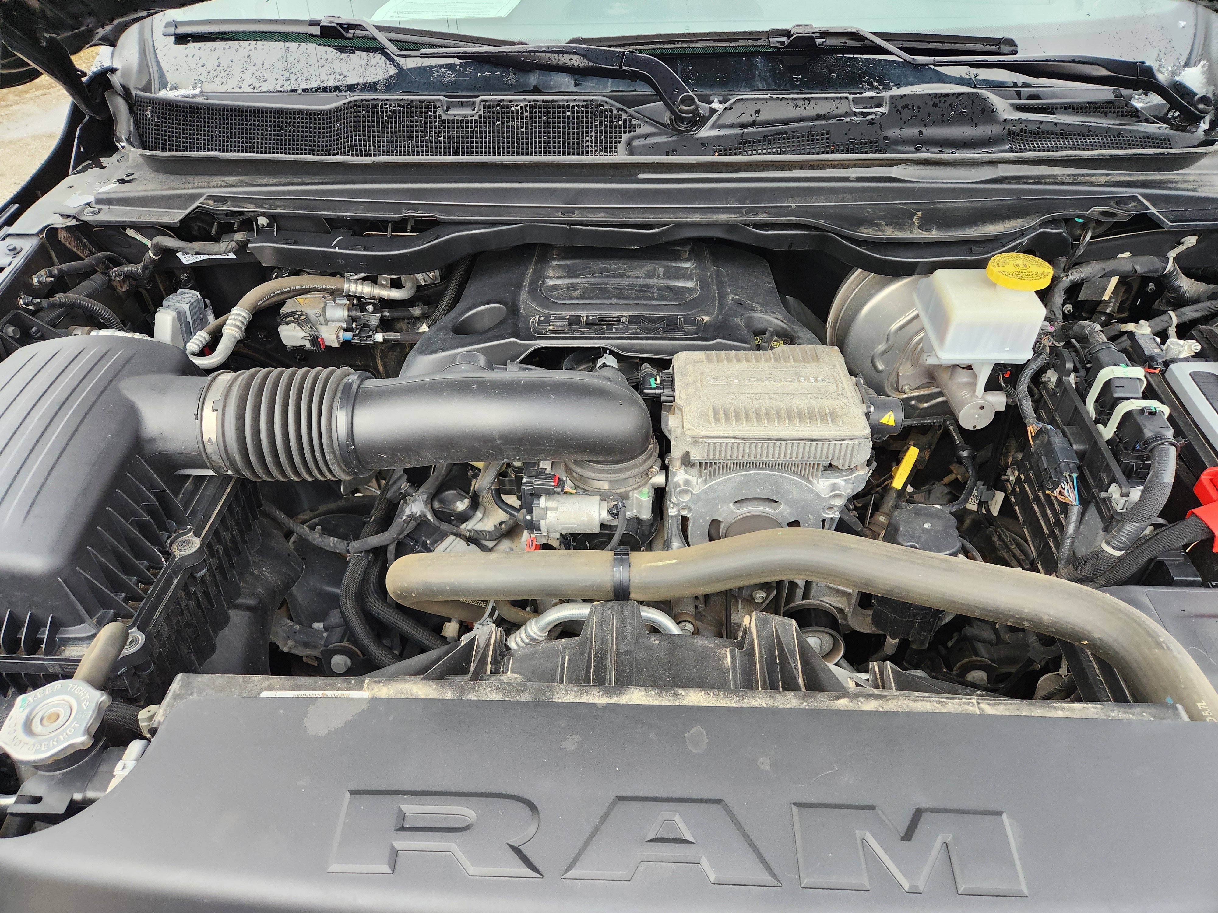 Used 2024 RAM 1500 Laramie image 13