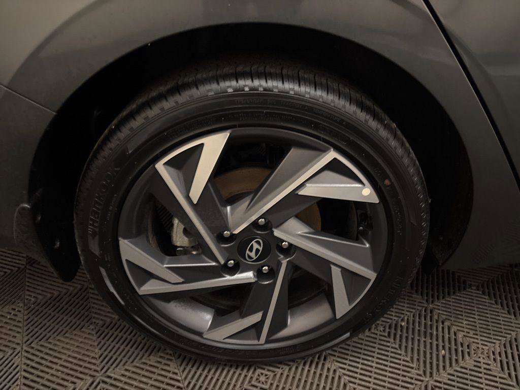 New 2025 Hyundai Elantra SEL image 26