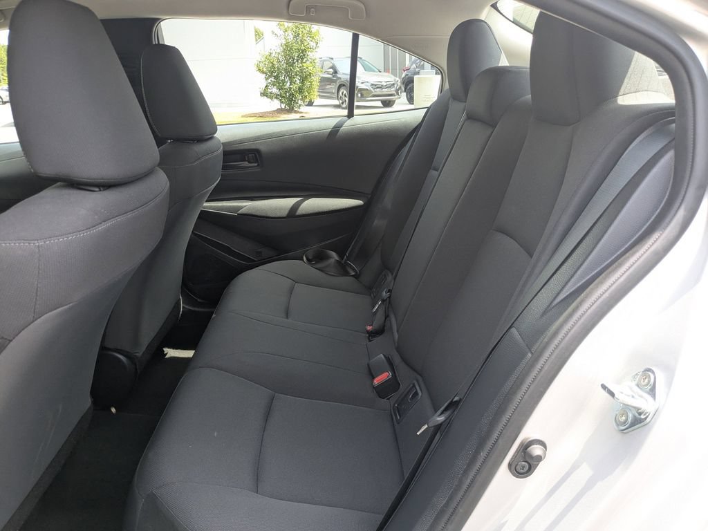 Used 2025 Toyota Corolla LE FWD image 13