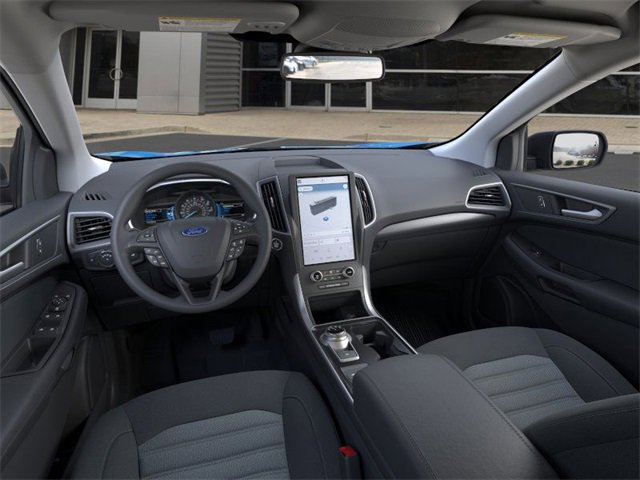 New 2024 Ford Edge SE image 9