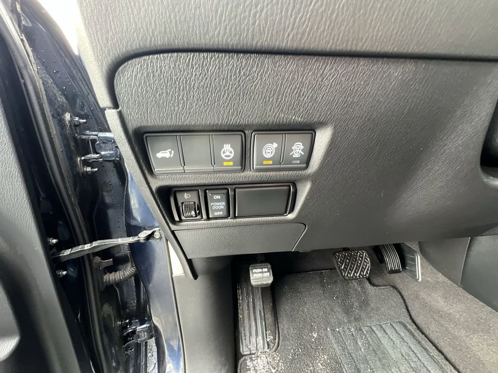 Used 2021 INFINITI QX80 Luxe image 18