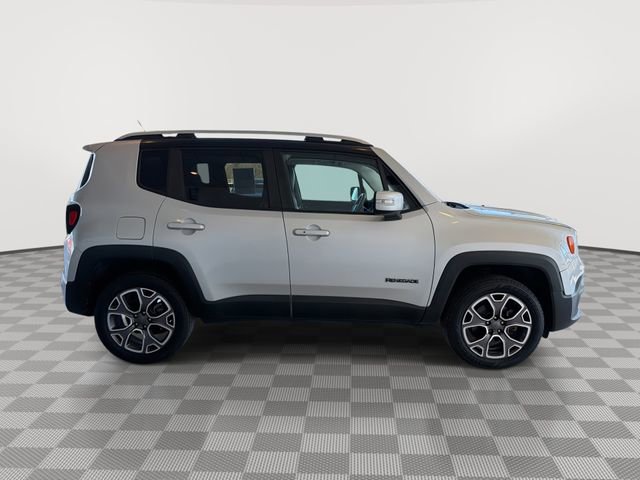 Used 2017 Jeep Renegade Limited image 12