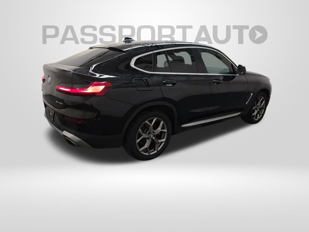 Used 2023 BMW X4 xDrive30i image 3