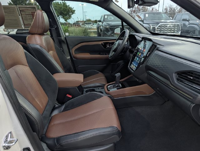 Used 2025 Subaru Forester Touring AWD/4WD image 33