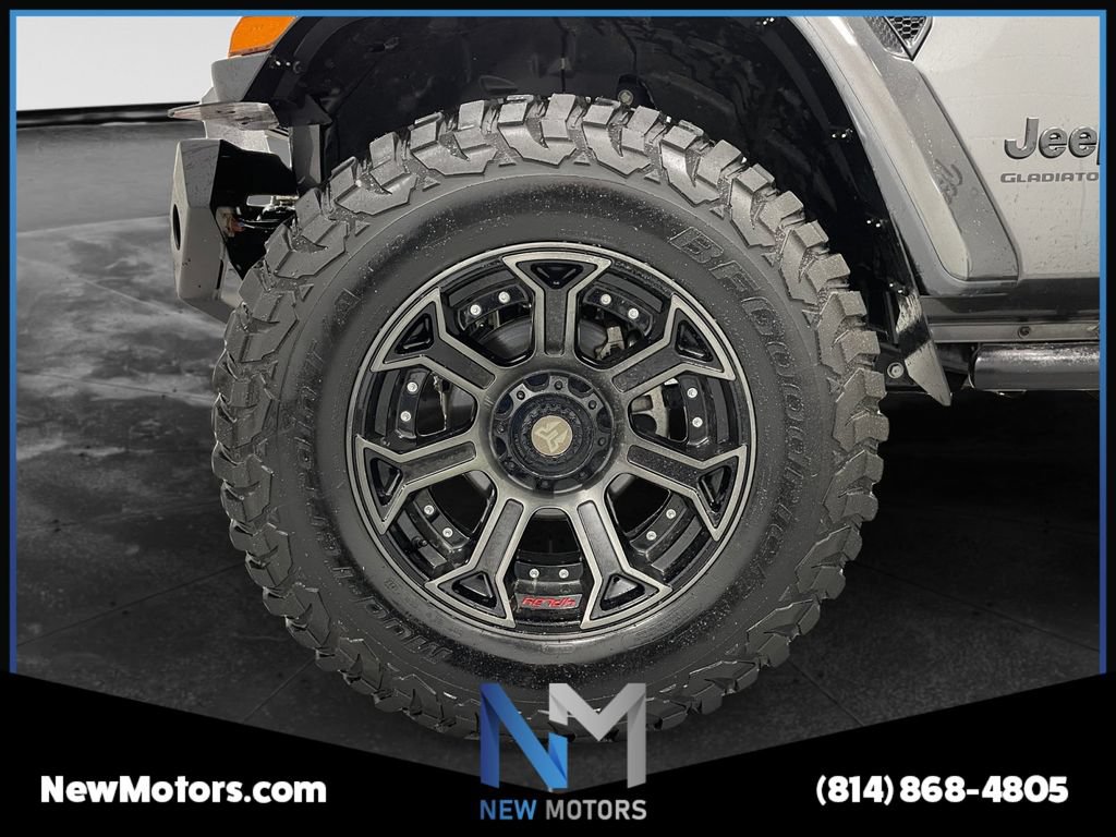 Used 2023 Jeep Gladiator Sport AWD/4WD image 12