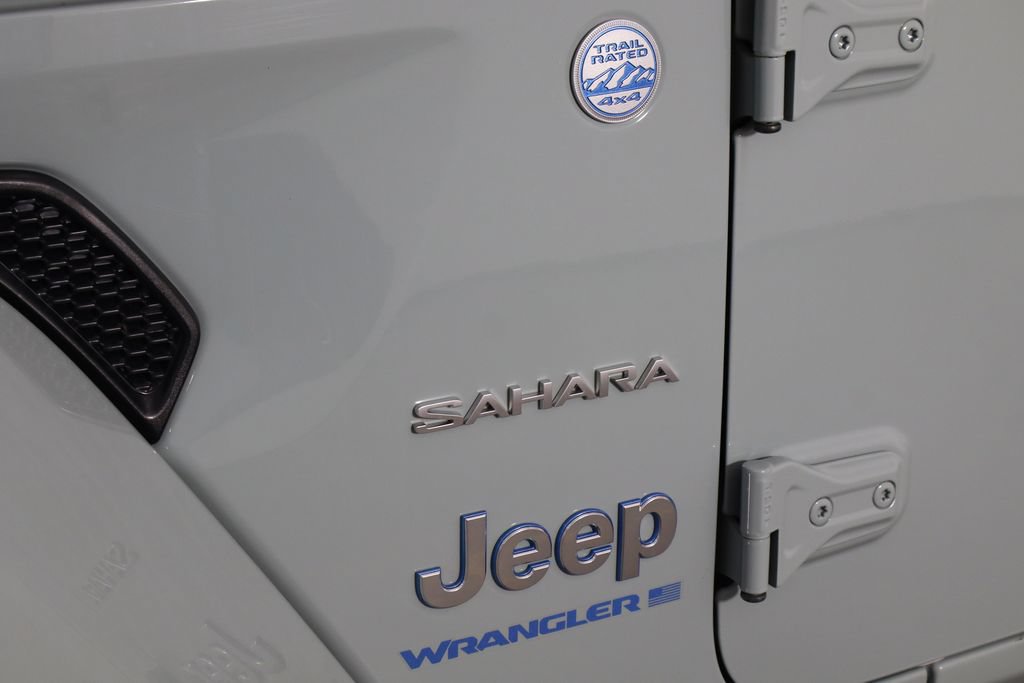 Used 2024 Jeep Wrangler Unlimited Sahara AWD/4WD image 43