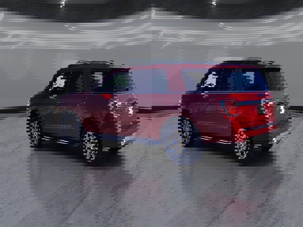 Used 2021 Ford Expedition XLT image 4