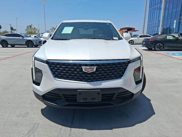 Used 2024 Cadillac XT4 Luxury w/ LPO, Floor Liner Package FWD image 2