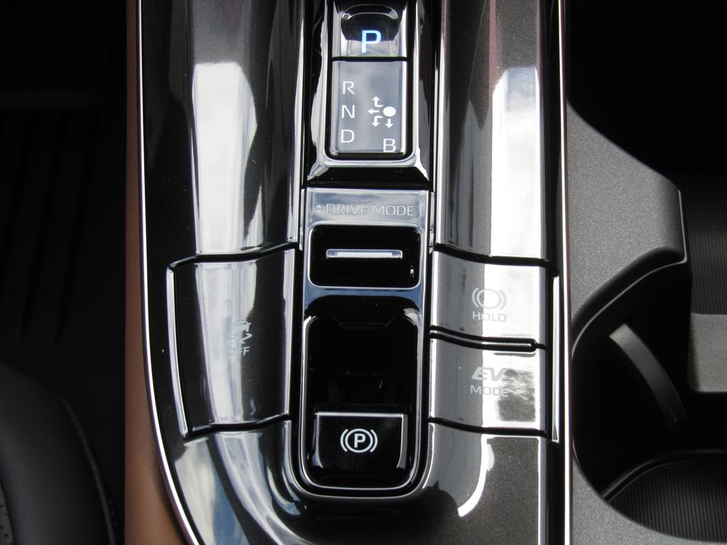 New 2026 Toyota Crown w/ Advanced Technology Package AWD/4WD image 32