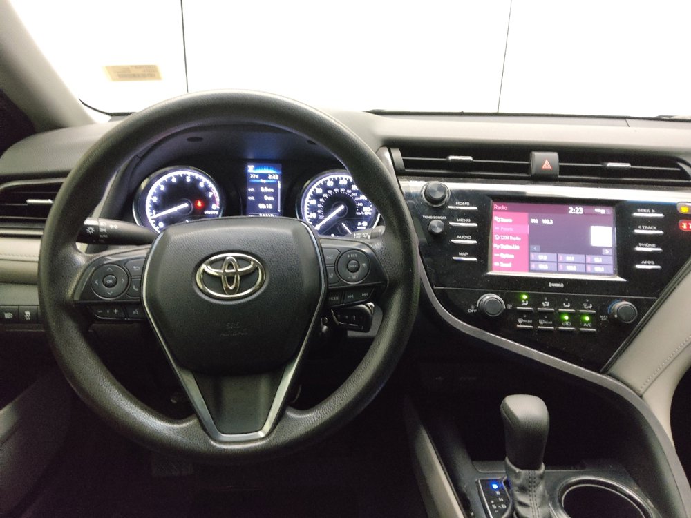 Used 2020 Toyota Camry LE image 22