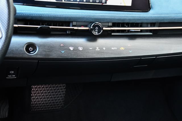 Used 2023 Nissan Ariya AWD/4WD image 39