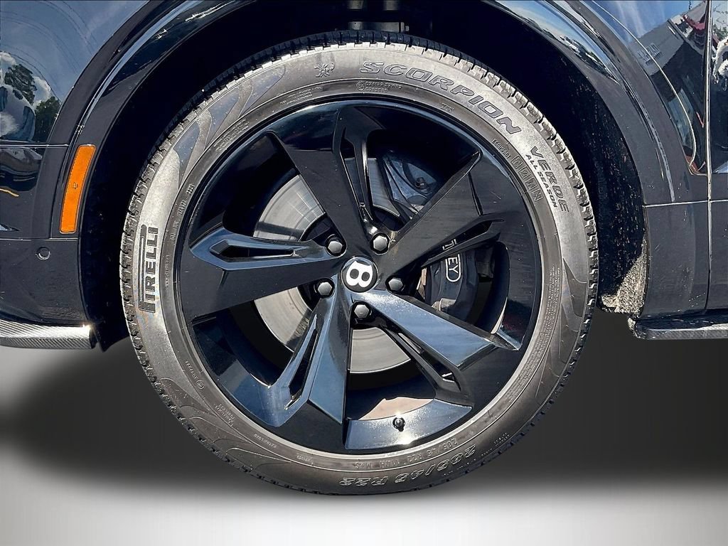 Used 2019 Bentley Bentayga AWD/4WD image 32
