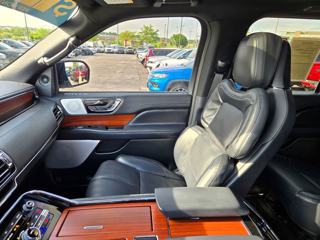 Used 2024 Lincoln Navigator L Reserve AWD/4WD image 22