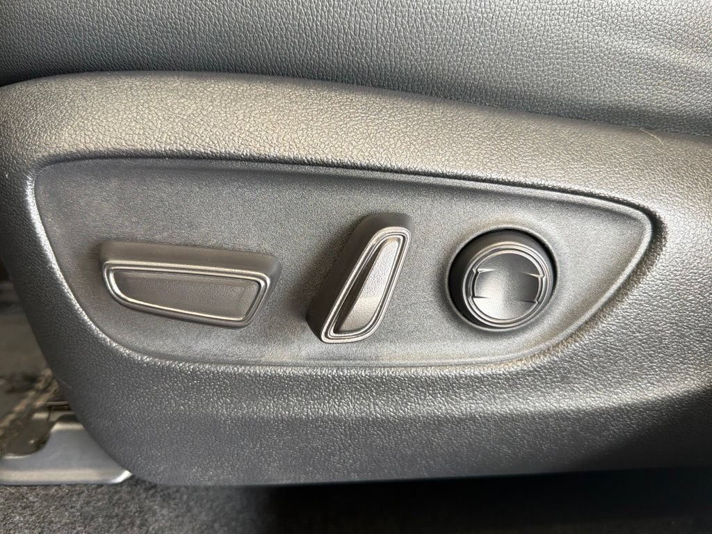 Certified 2024 Toyota Grand Highlander FWD image 22