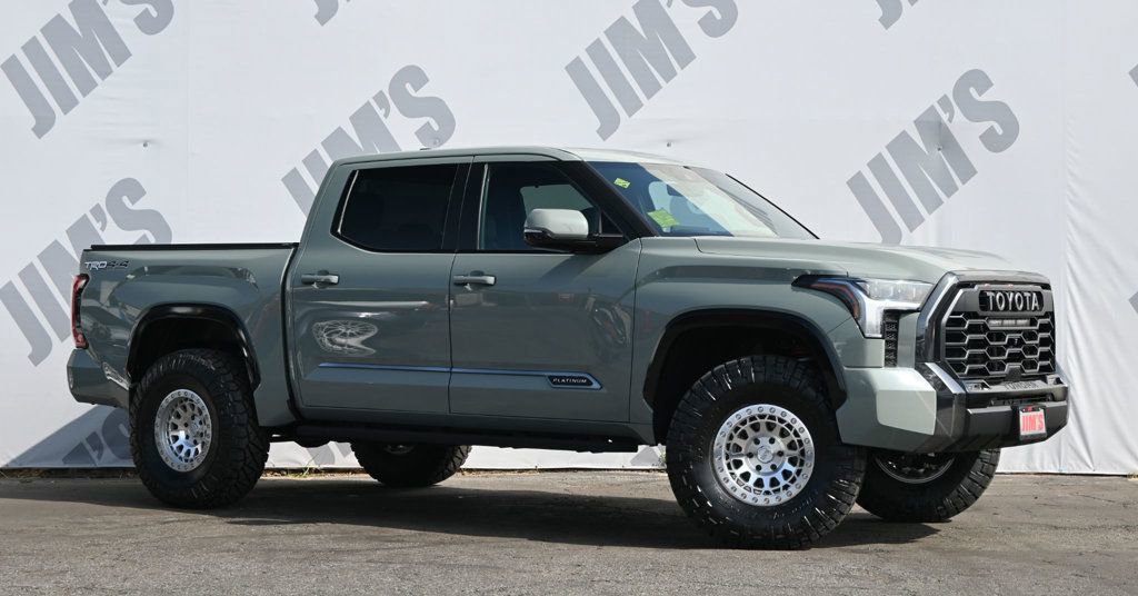 Used 2025 Toyota Tundra Platinum w/ TRD Off-Road Package AWD/4WD image 3