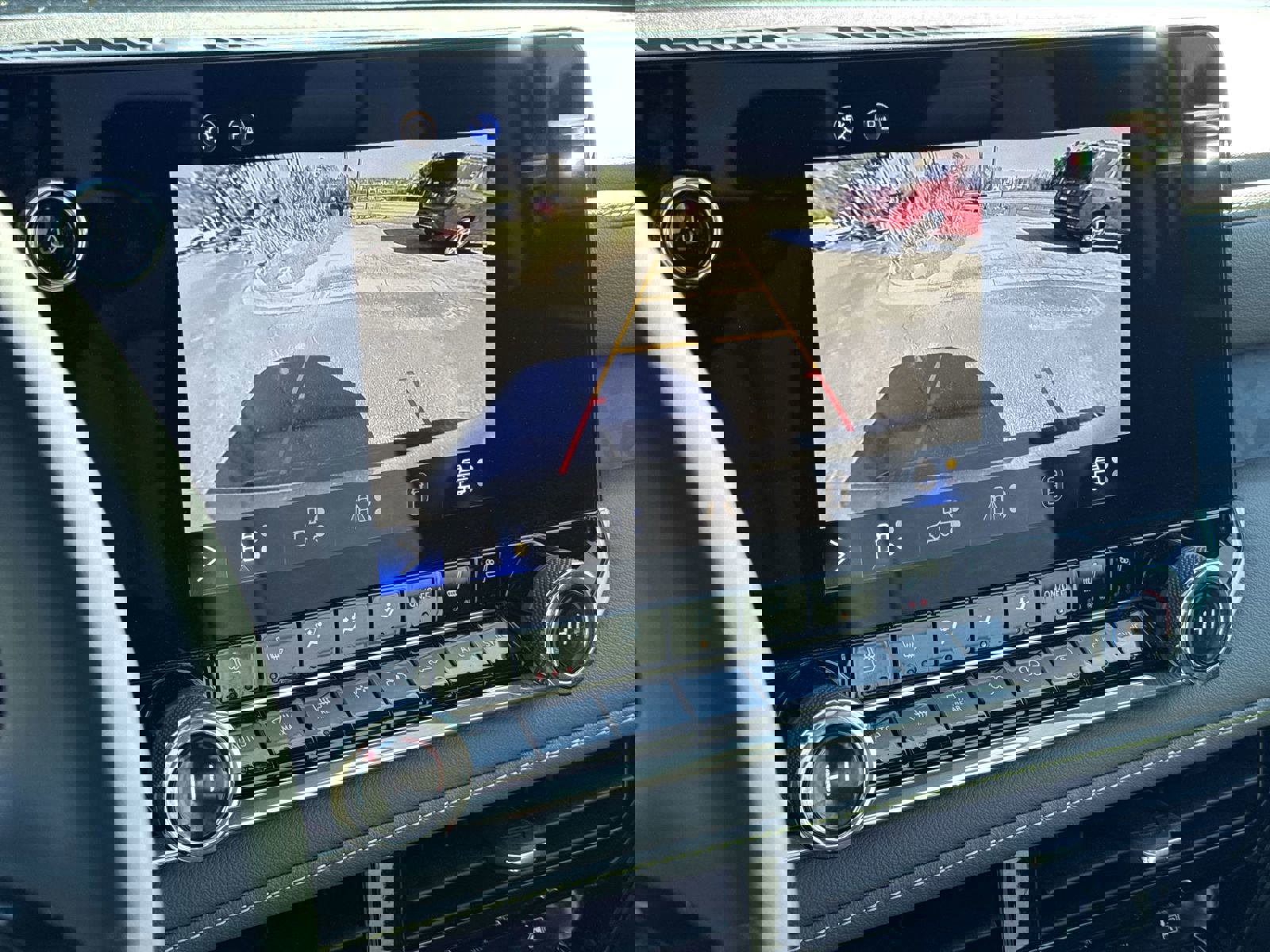 Used 2023 Chevrolet Colorado ZR2 w/ ZR2 Convenience Package III image 25