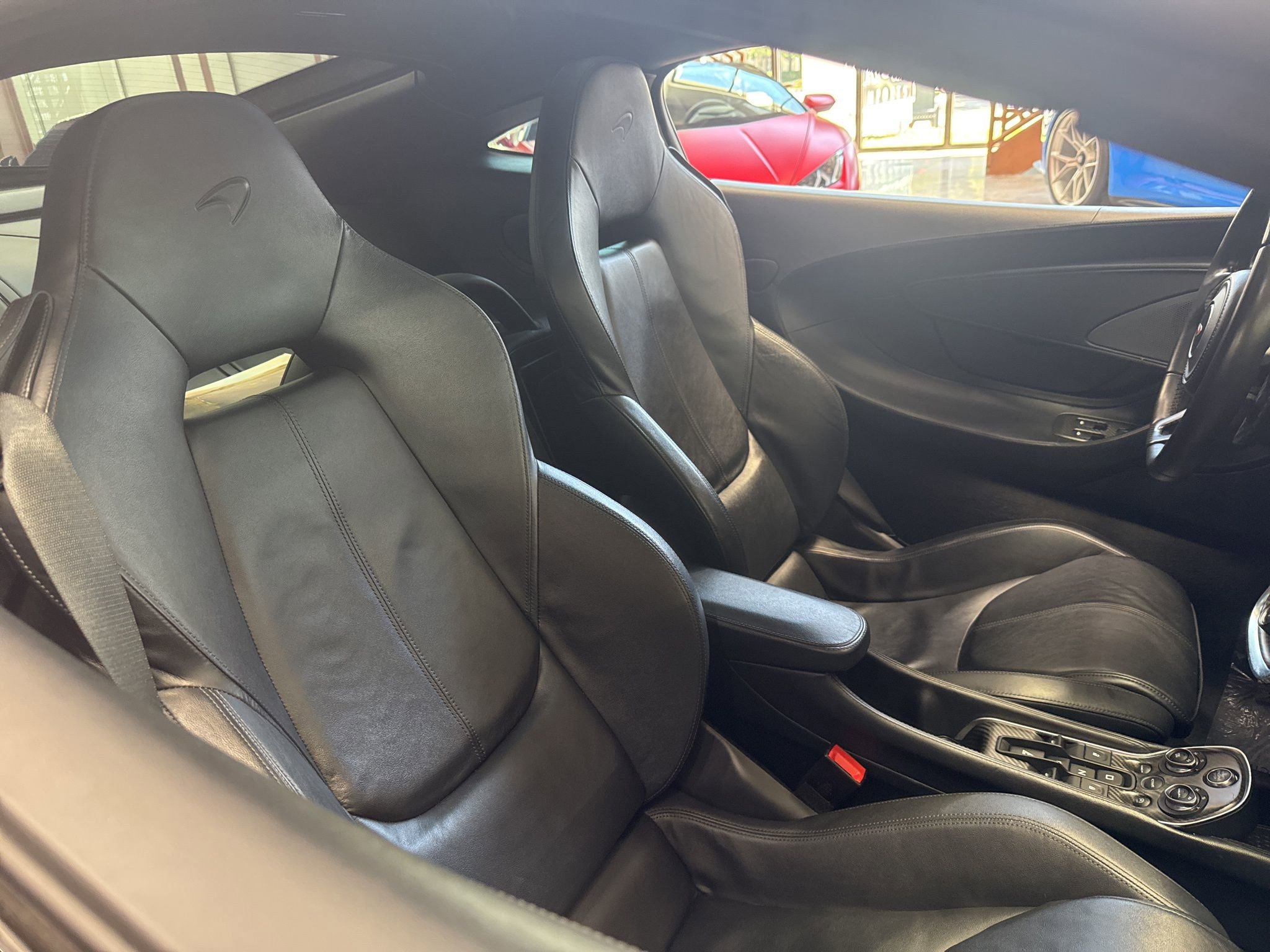 Used 2018 McLaren 570S image 5