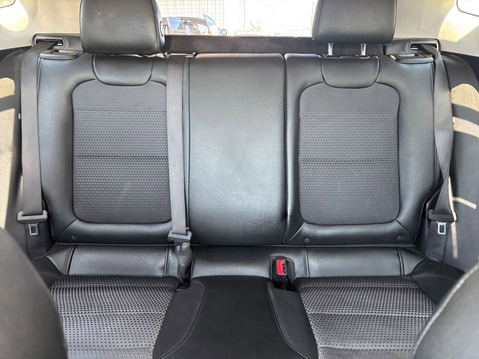 Used 2025 Chevrolet Trax LT w/ LT Convenience Package FWD image 37