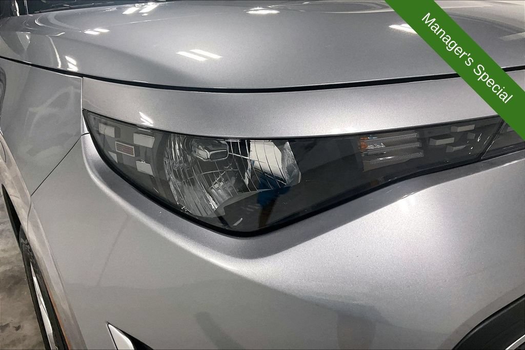Used 2025 Kia Soul LX w/ LX Technology Package FWD image 34