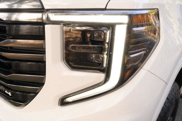 Used 2023 GMC Sierra 1500 AT4 w/ AT4 Premium Package image 32