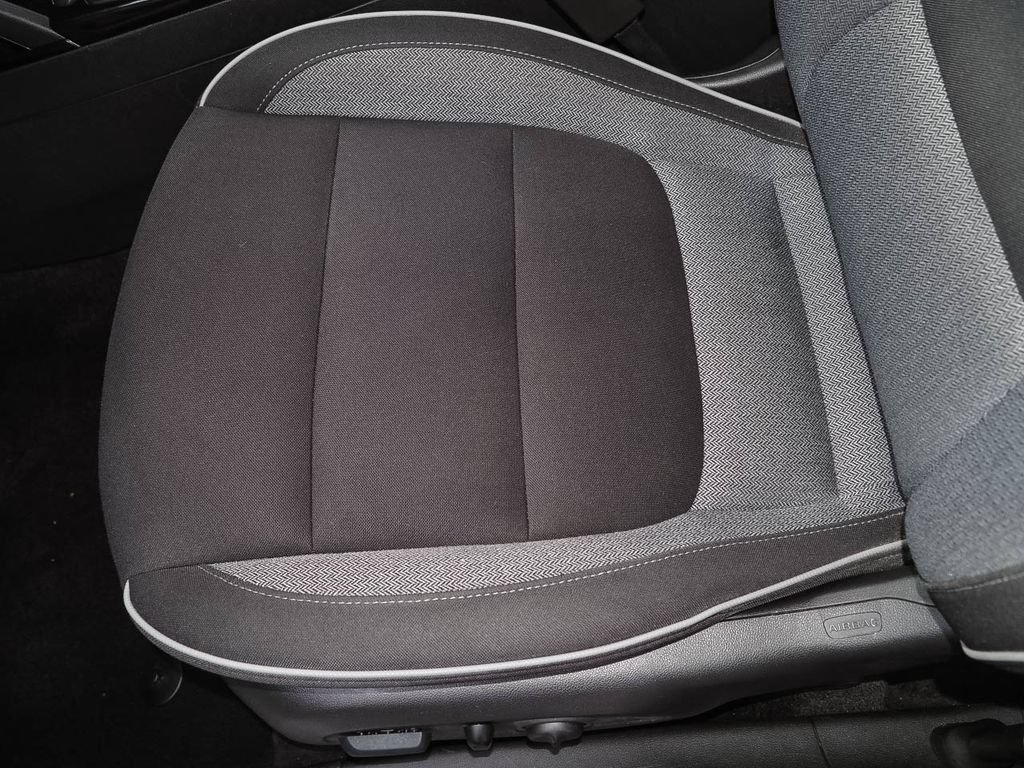 Used 2023 Chevrolet TrailBlazer LT w/ Convenience Package FWD image 23
