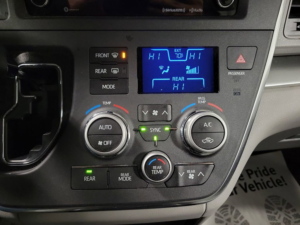 Used 2019 Toyota Sienna LE image 17