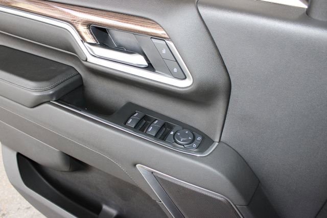 Used 2025 Chevrolet Silverado 3500 LT image 25