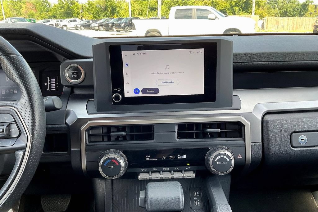 Used 2025 Toyota 4Runner SR5 AWD/4WD image 21