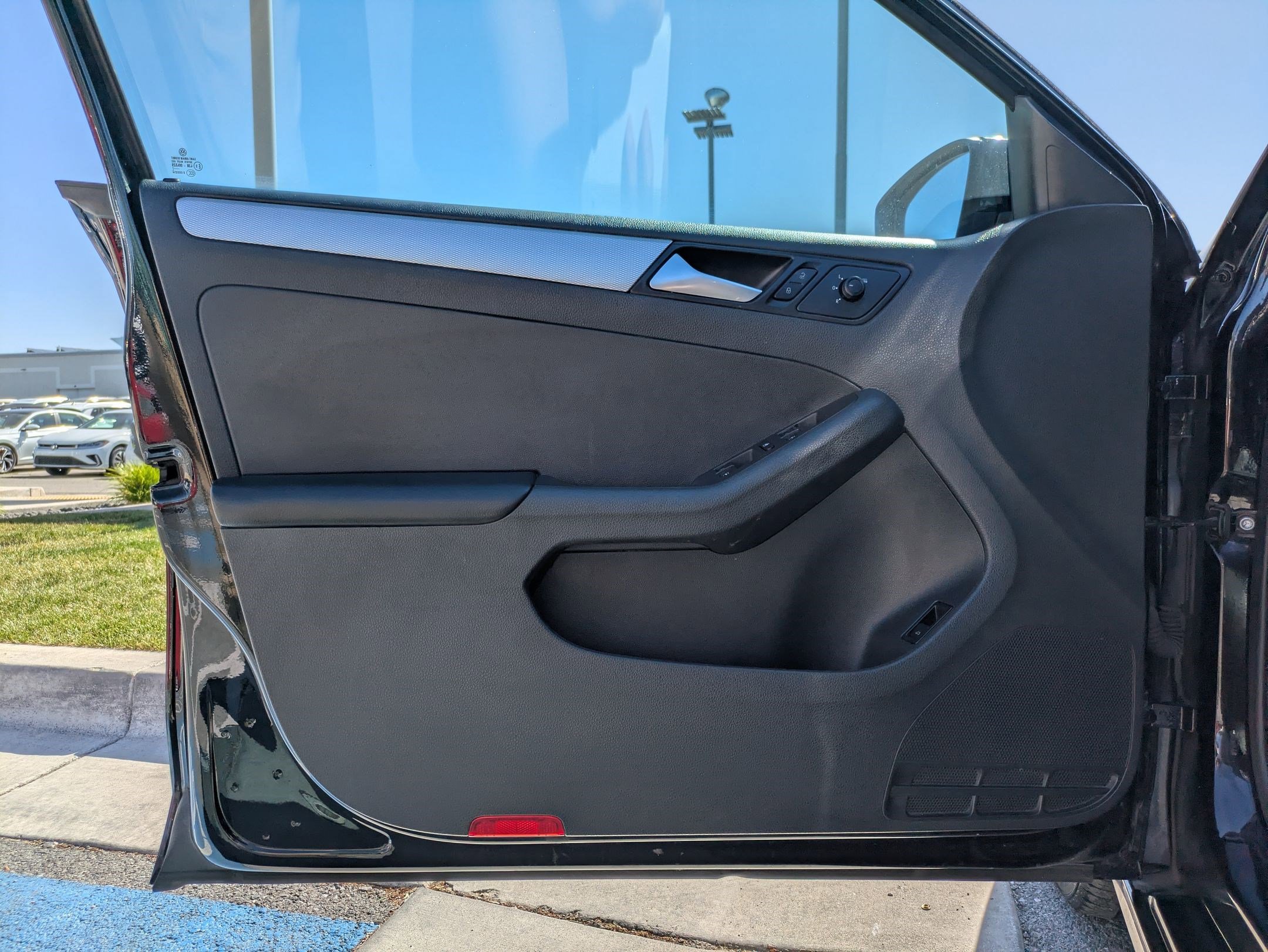 Used 2017 Volkswagen Jetta S FWD image 14