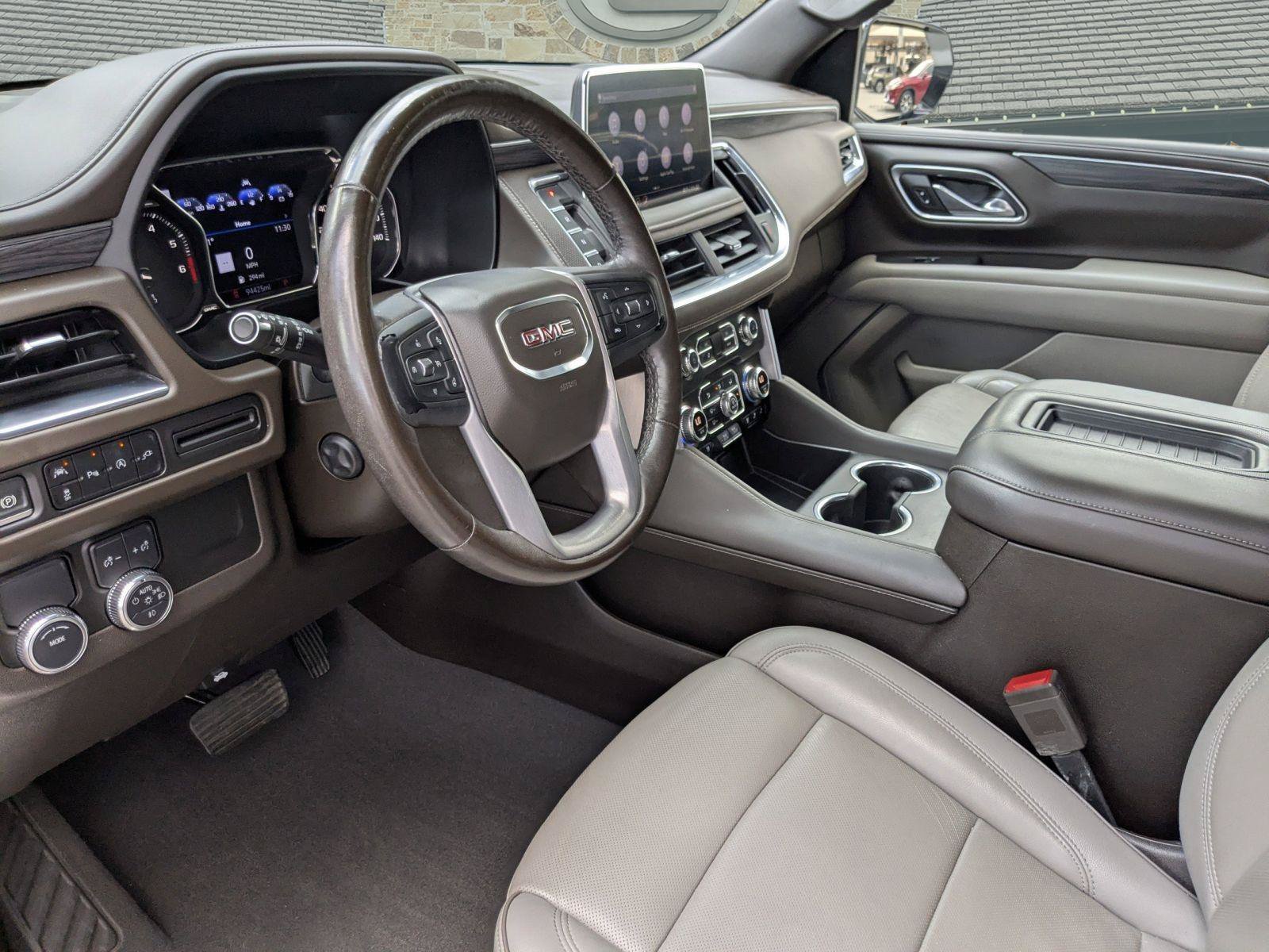 Used 2021 GMC Yukon XL SLT w/ Rear Media and Nav Package RWD image 7