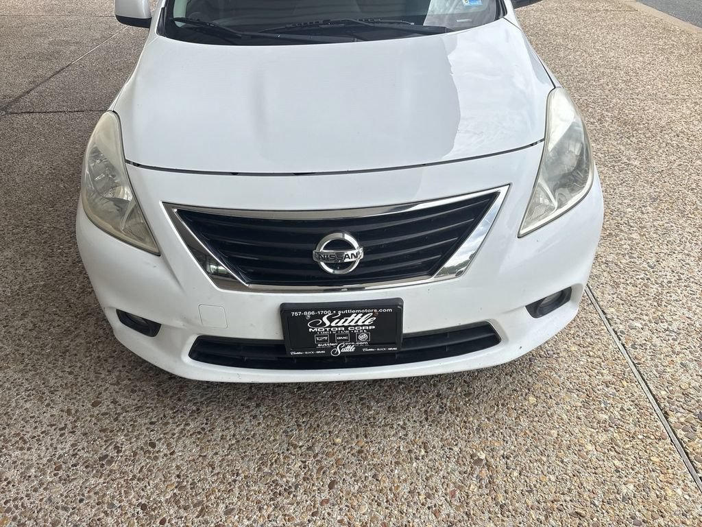 Used 2013 Nissan Versa FWD image 29