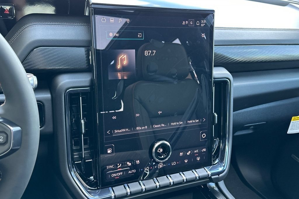 New 2026 GMC Yukon XL AT4 w/ AT4 Premium Plus Package AWD/4WD image 20