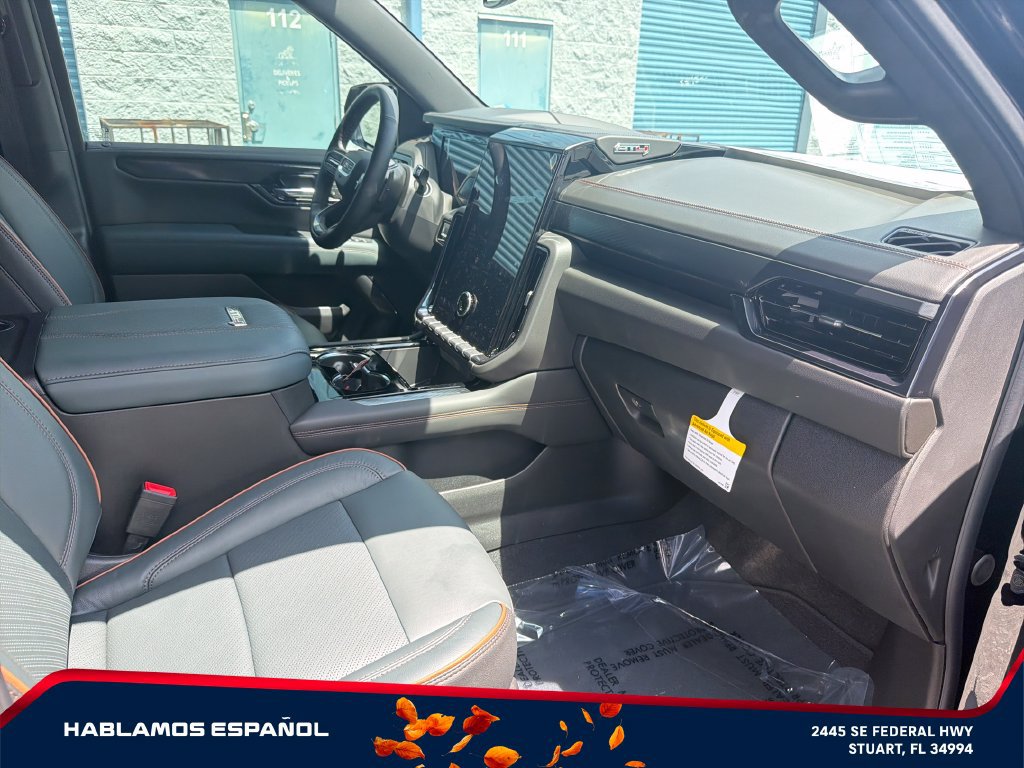 New 2026 GMC Yukon AT4 AWD/4WD image 34