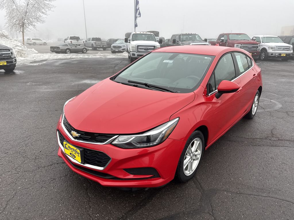 Used 2018 Chevrolet Cruze LT w/ Convenience Package FWD image 2