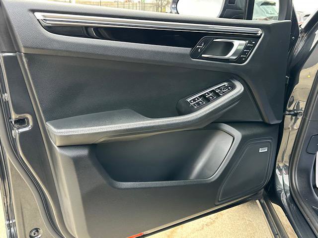 Used 2021 Porsche Macan image 15