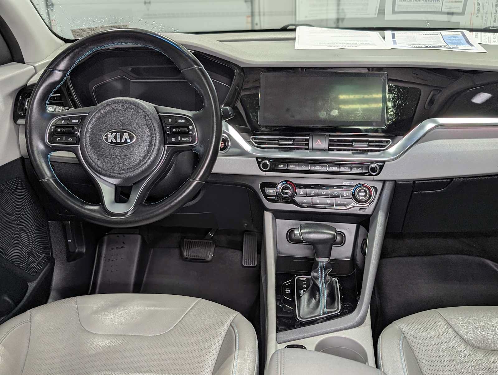 Used 2020 Kia Niro EX Premium FWD image 5