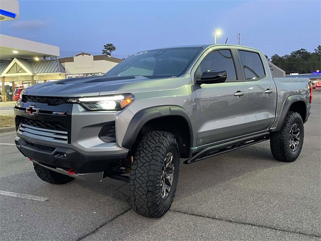Used 2024 Chevrolet Colorado ZR2 w/ Safety Package image 7