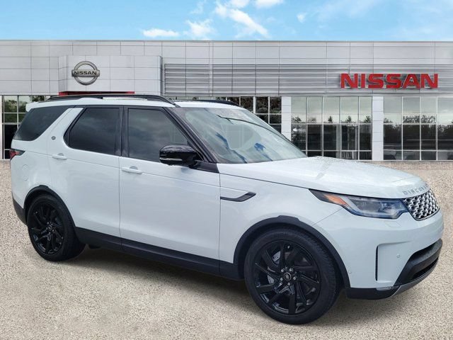 Used 2025 Land Rover Discovery S AWD/4WD image 2