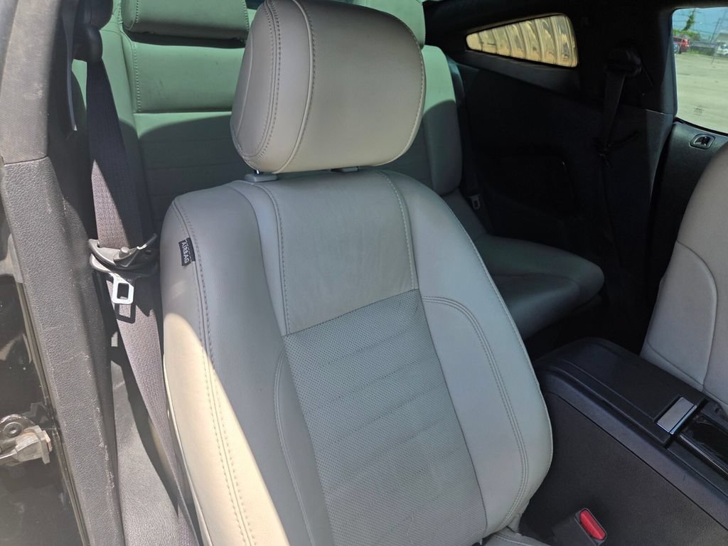 Used 2014 Ford Mustang Premium RWD image 21