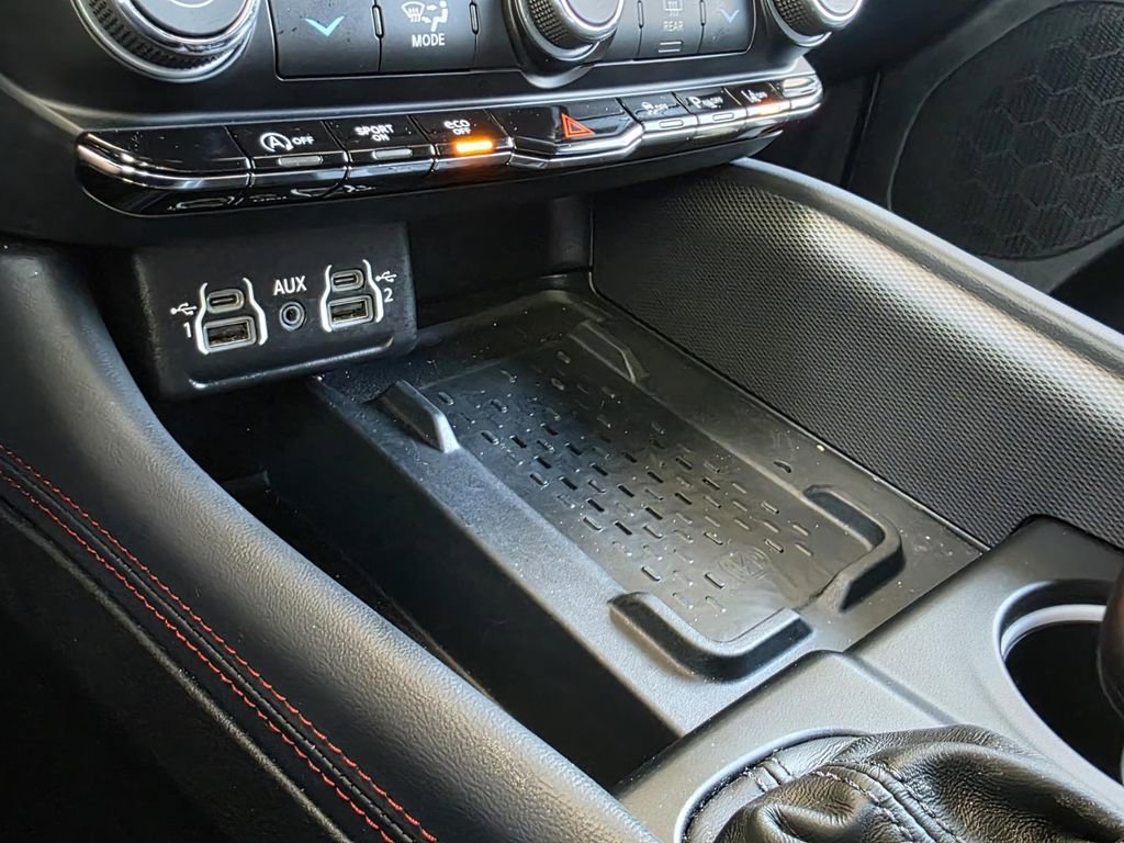 Used 2025 Dodge Durango GT image 27