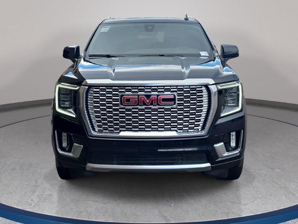 Used 2021 GMC Yukon Denali w/ Denali Ultimate Package AWD/4WD image 3