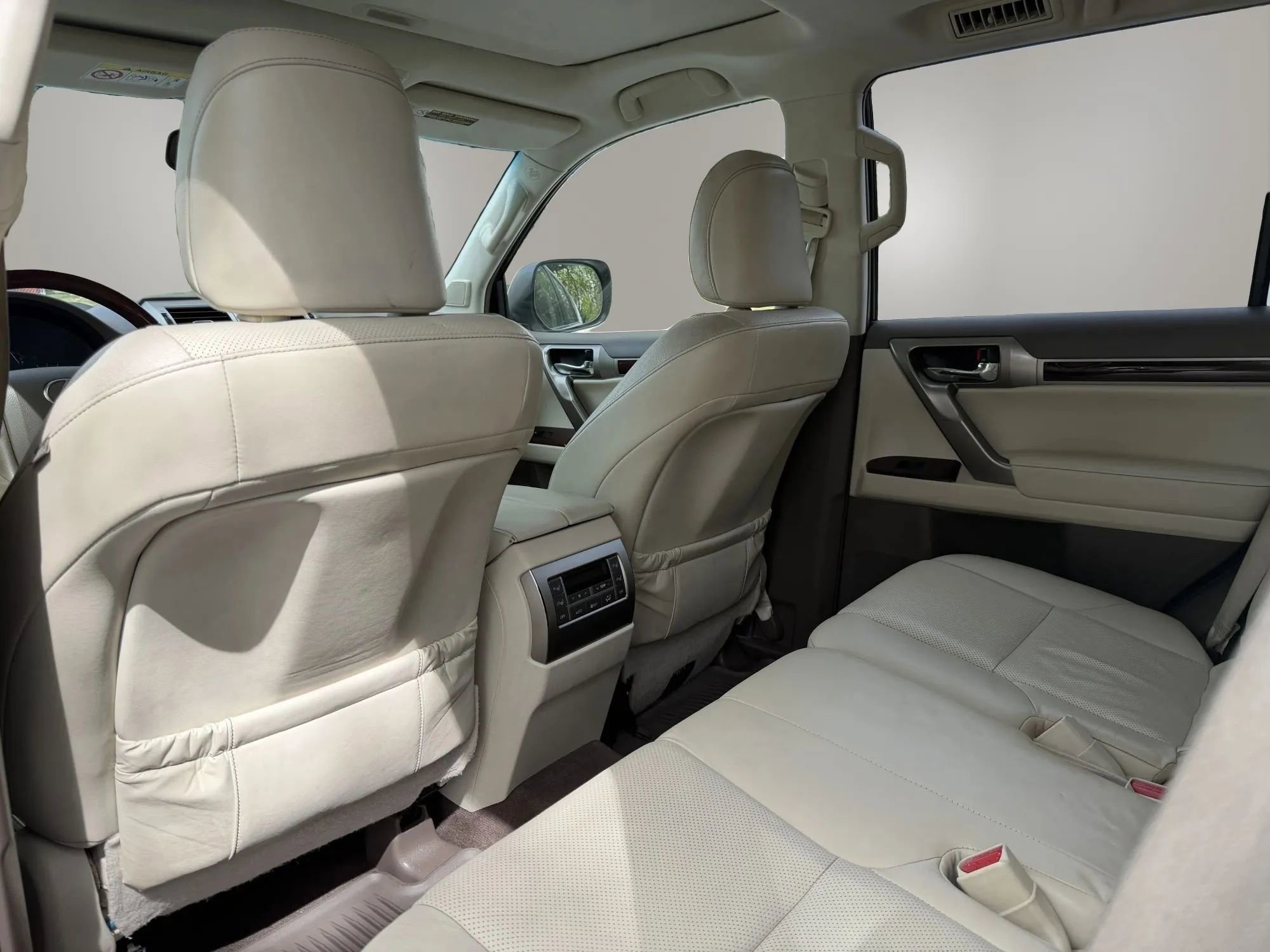 Used 2016 Lexus GX 460 w/ Premium Package AWD/4WD image 36