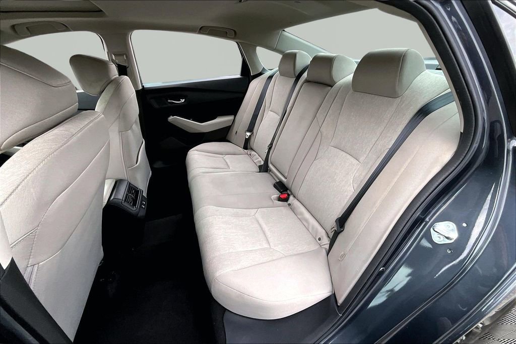 Used 2025 Honda Accord SE image 18