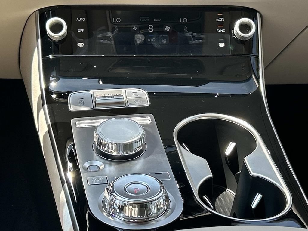 New 2027 Genesis GV70 2.5T AWD/4WD image 26
