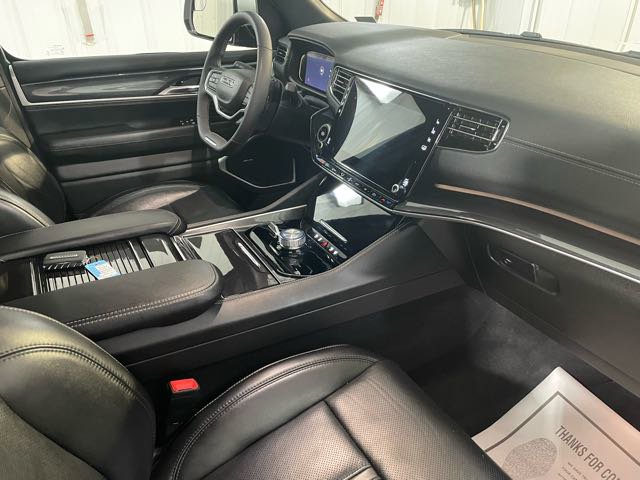 Used 2022 Jeep Wagoneer Series I image 9