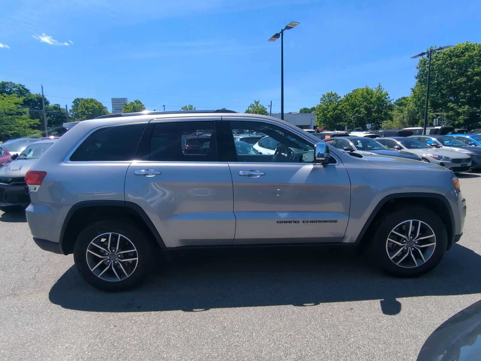 Used 2021 Jeep Grand Cherokee Limited w/ Luxury Group II AWD/4WD image 7