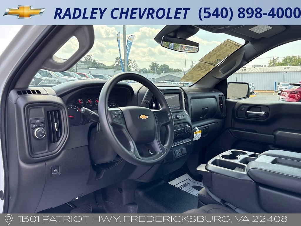 Certified 2025 Chevrolet Silverado 1500 W/T RWD image 4